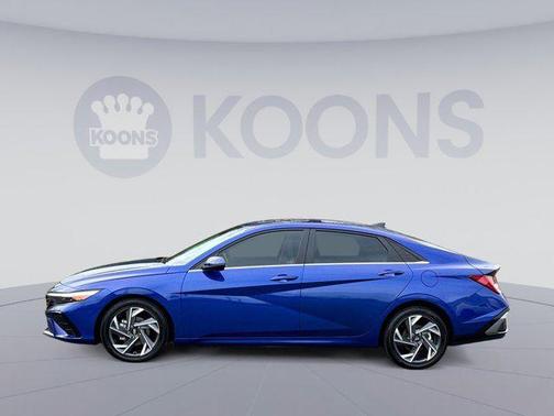 2024 Hyundai ELANTRA Limited