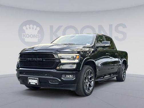 Diamond Black Crystal Pearlcoat 2019 RAM 1500 Laramie
