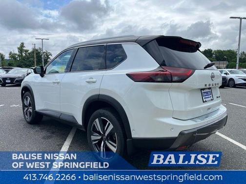 White / Black 2025 Nissan Rogue SL