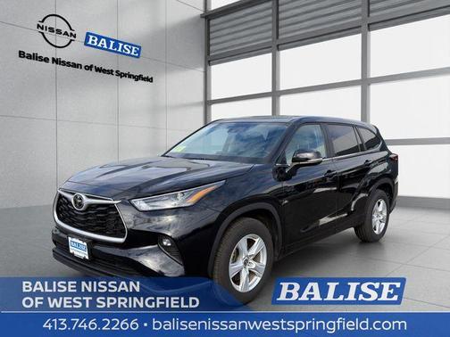 Midnight Black Metallic 2024 Toyota Highlander LE