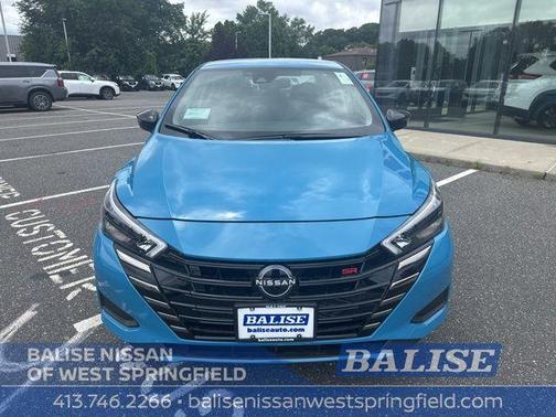 Arctic Blue Met 2025 Nissan Versa 1.6 SR
