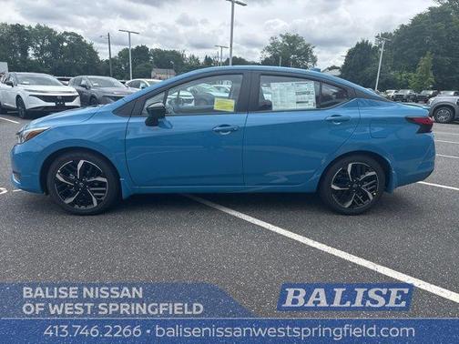 Arctic Blue Met 2025 Nissan Versa 1.6 SR