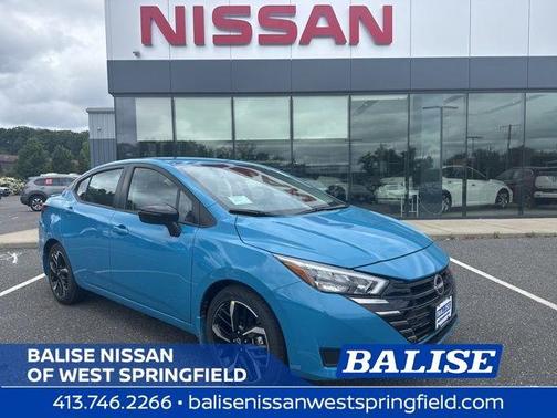 Arctic Blue Met 2025 Nissan Versa 1.6 SR
