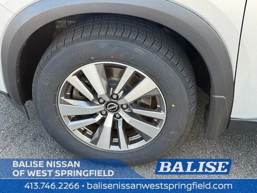 Brilliant Silver Metallic 2023 Nissan Pathfinder SL