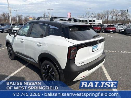 2t Wht Blk Roof 2026 Nissan Kicks SV