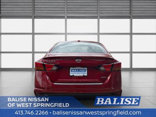 Scarlet Ember 2023 Nissan Altima 2.5 SR