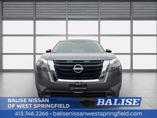 2025 Nissan Pathfinder S