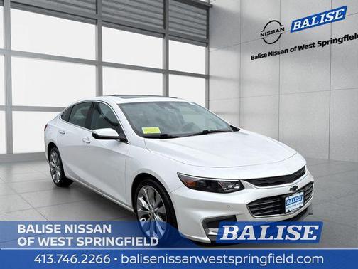 Iridescent Pearl Tricoat 2018 Chevrolet Malibu Premier