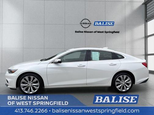 Iridescent Pearl Tricoat 2018 Chevrolet Malibu Premier