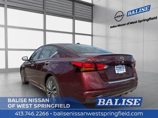 Garnet Pearl 2023 Nissan Altima 2.5 SV