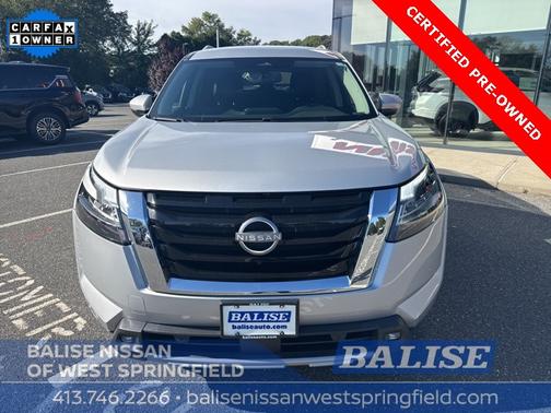 2022 Nissan Pathfinder SL