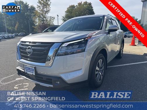 2022 Nissan Pathfinder SL