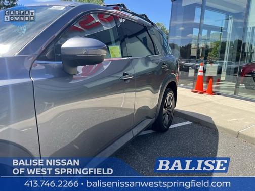 2022 Nissan Pathfinder SV