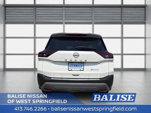 White 2022 Nissan Rogue SV