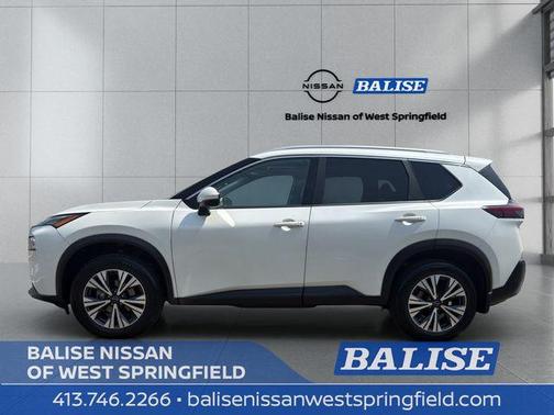 White 2022 Nissan Rogue SV