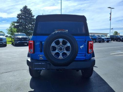 VELOCITY BLUE METALLIC 2023 Ford Bronco BIG BEND
