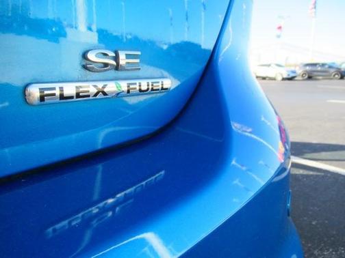 Photo 5 of 27 of 2014 Ford Focus SE