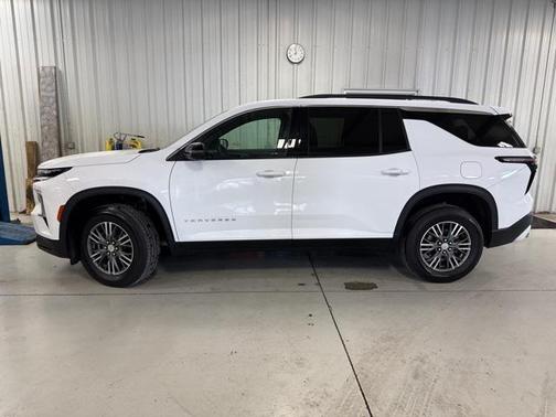 2024 Chevrolet Traverse LT
