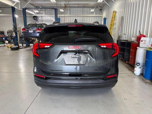 Graphite Gray Metallic 2021 GMC Terrain SLT
