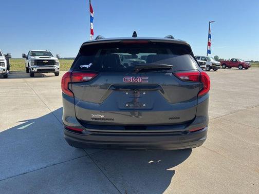 Graphite Gray Metallic 2021 GMC Terrain SLT