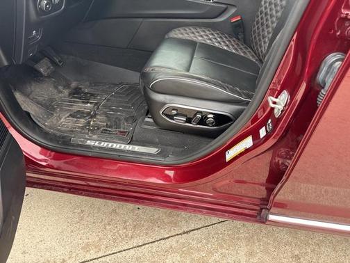 2022 Jeep Grand Cherokee Summit