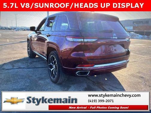 2022 Jeep Grand Cherokee Summit