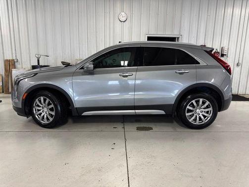 Argent Silver Metallic 2023 Cadillac XT4 Premium Luxury