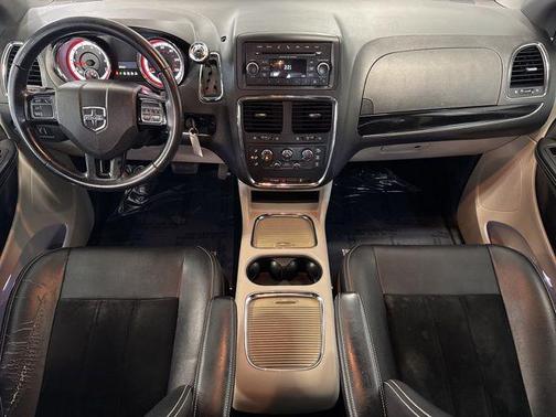 Octane Red Pearlcoat 2017 Dodge Grand Caravan SXT