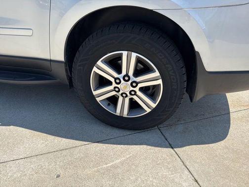 Silver Ice Metallic 2016 Chevrolet Traverse 2LT