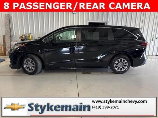 2021 Toyota Sienna LE