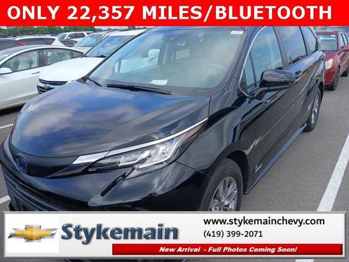 2021 Toyota Sienna LE