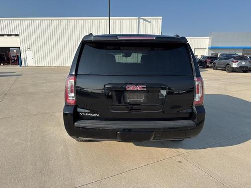 2017 GMC Yukon SLT