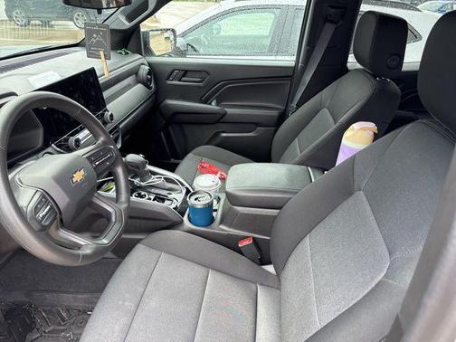 Sterling Gray Metallic 2024 Chevrolet Colorado WT