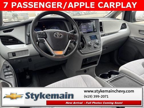 2020 Toyota Sienna LE