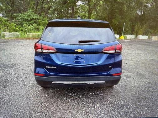 Blue Glow Metallic 2022 Chevrolet Equinox 1LT