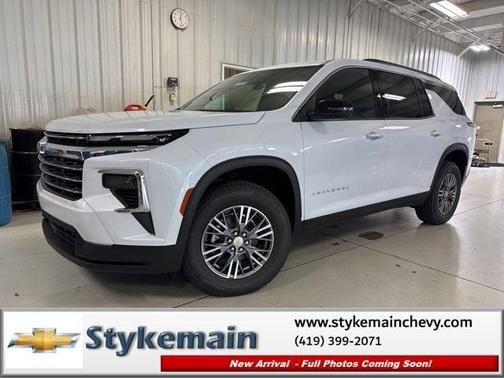 Polar White Tricoat 2026 Chevrolet Traverse LT