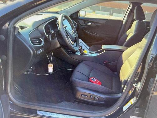 2022 Chevrolet Malibu FWD LT