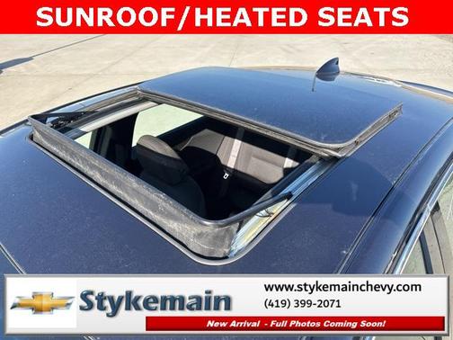 2022 Chevrolet Malibu FWD LT