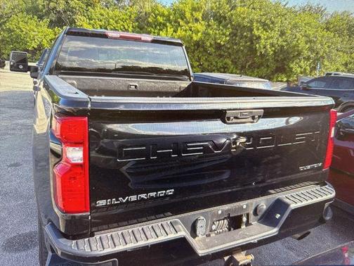 Black 2022 Chevrolet Silverado 2500 Custom