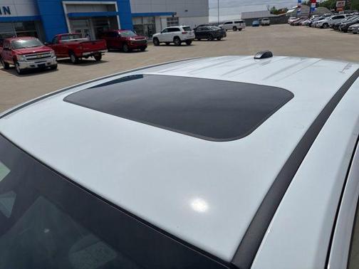 Summit White 2024 Chevrolet Colorado Z71