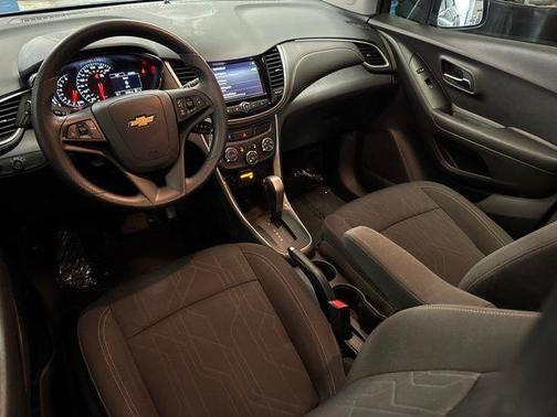 Black Cherry Metallic 2020 Chevrolet Trax LT