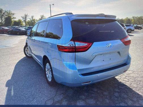Sky Blue Pearl 2017 Toyota Sienna XLE