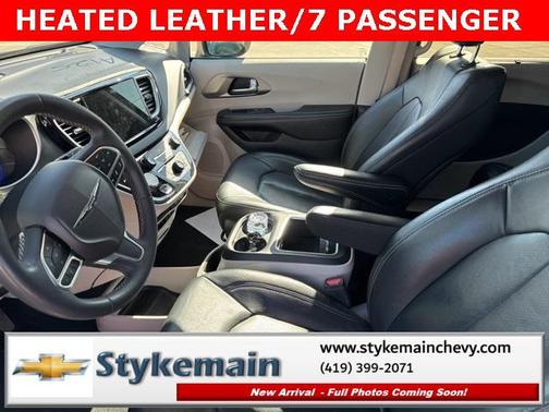2022 Chrysler Pacifica Touring L
