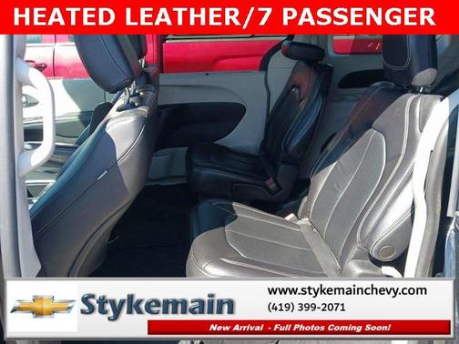 2022 Chrysler Pacifica Touring L