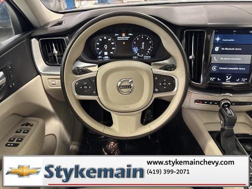 2018 Volvo XC60 T6 Momentum