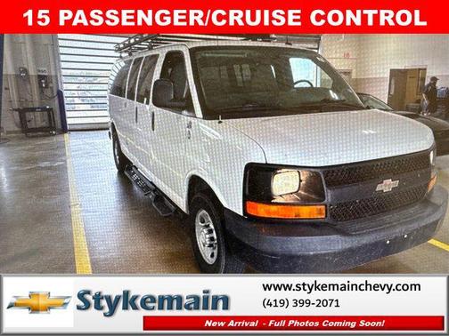 Summit White 2015 Chevrolet Express 3500 LS