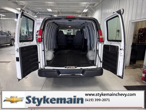 2009 GMC Savana 2500 Base