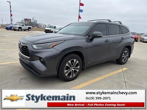 2021 Toyota Highlander Hybrid XLE