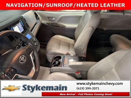 2017 Toyota Sienna XLE