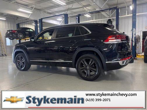 2022 Volkswagen Atlas Cross Sport 3.6L V6 SEL R-Line